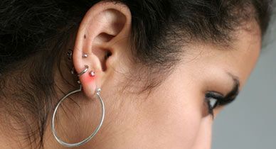 How to Cure an Infected Ear Piercing