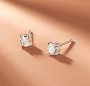 Amazon Essentials Cubic Zirconia Stud Earrings