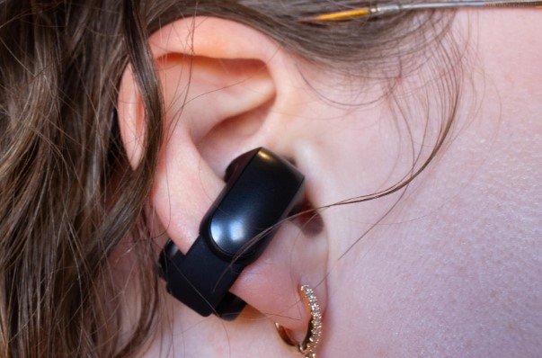 Best Headphones for Pierced Ears