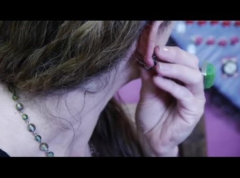 How to Put In Flat Back Earrings