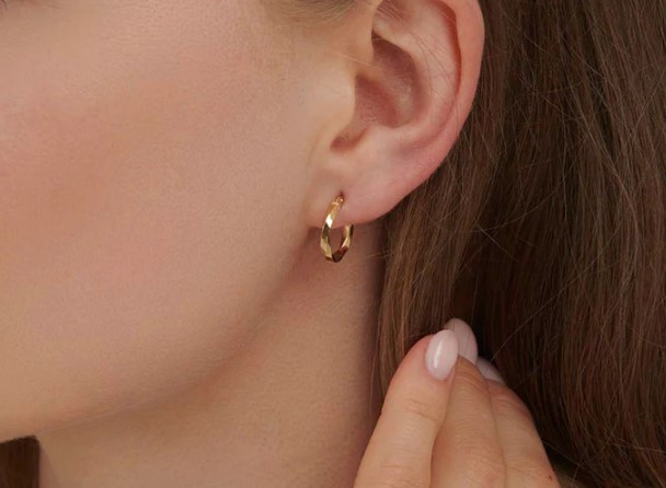 What Does It Mean When Earrings