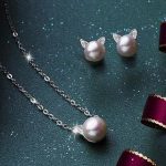 5 Best Friends Earrings That Celebrate Your Bond in Style