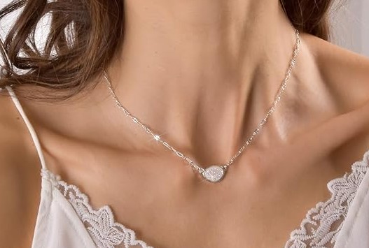 Best Necklaces for V Neck Dress