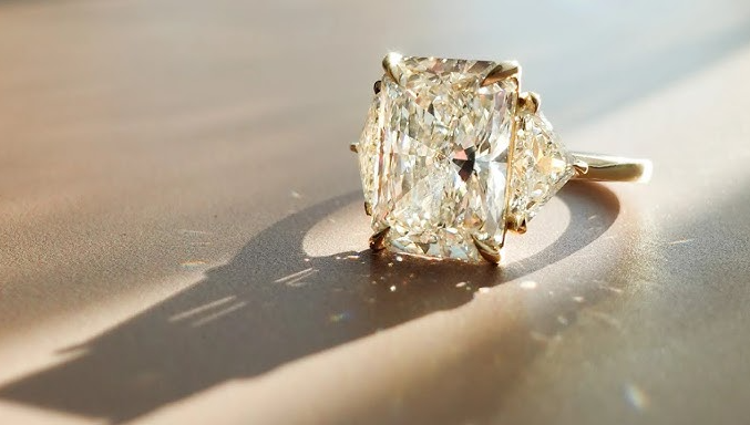 Best Jewelry For Sensitive Skin
